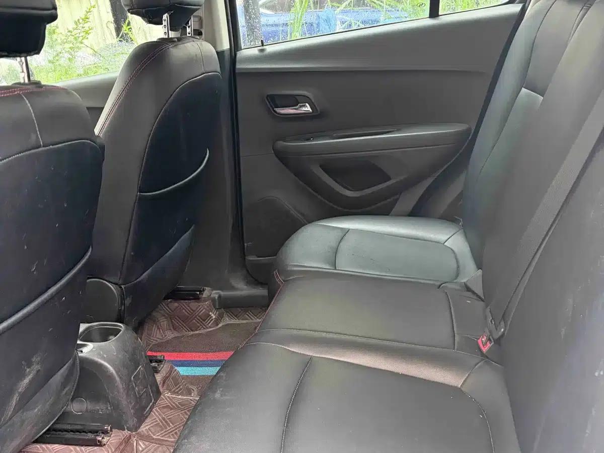 Chevrolet Trax 2016 1.4T Automatic 2WD Comfort Sunroof Edition — миниатюра 8