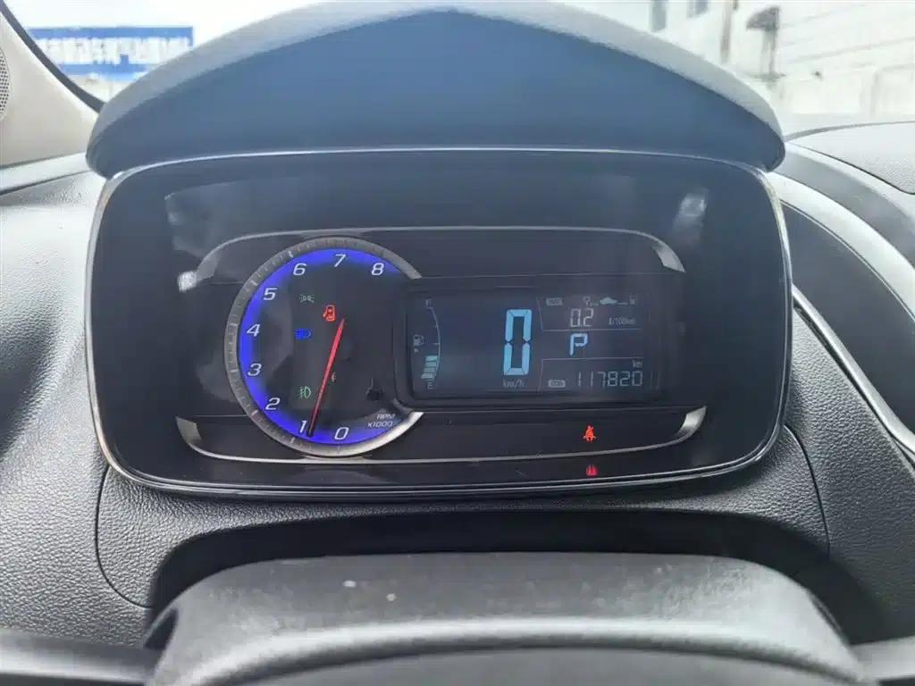 Chevrolet Trax 2014 1.4T Automatic 2WD Comfort Model — миниатюра 12