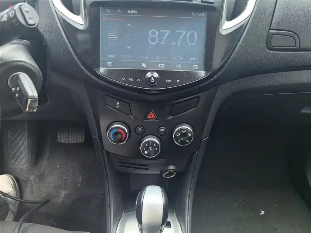 Chevrolet Trax 2014 1.4T Automatic 2WD Comfort Model — миниатюра 13