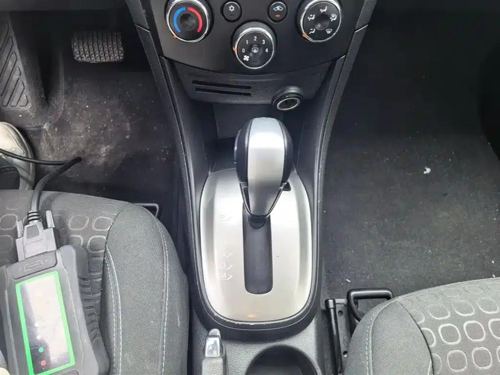 Chevrolet Trax 2014 1.4T Automatic 2WD Comfort Model — миниатюра 14