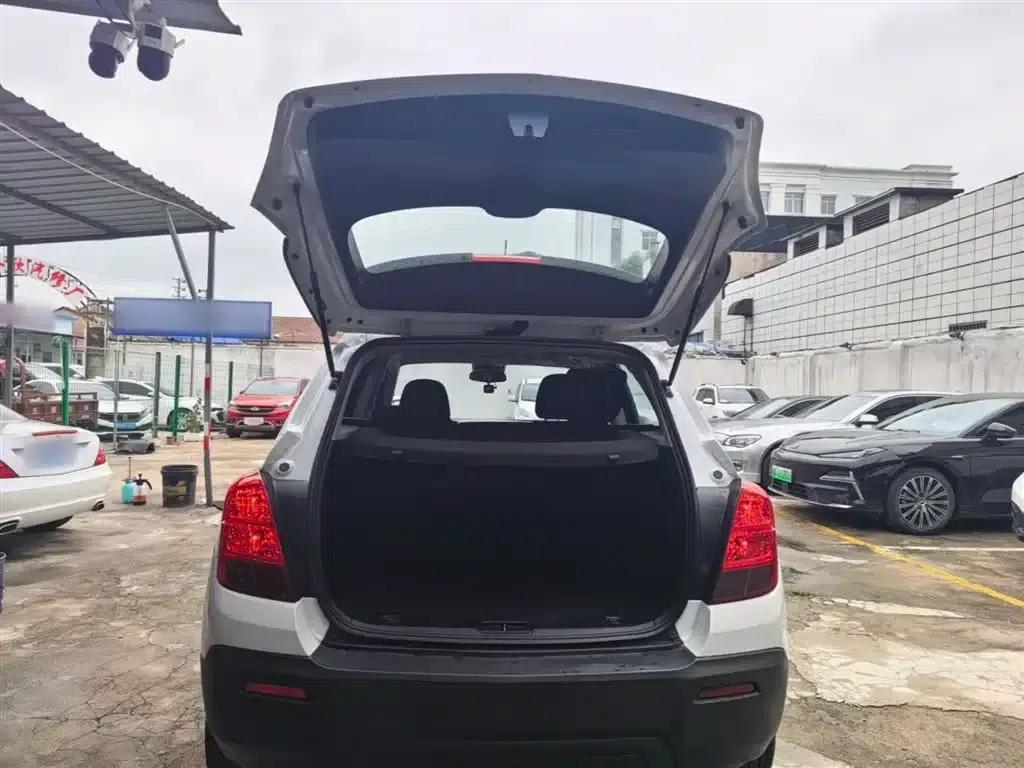Chevrolet Trax 2014 1.4T Automatic 2WD Comfort Model — миниатюра 19