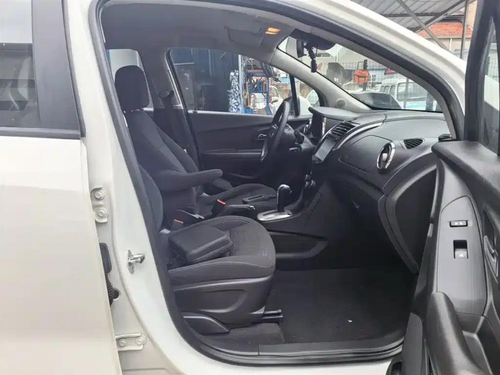 Chevrolet Trax 2014 1.4T Automatic 2WD Comfort Model — миниатюра 25