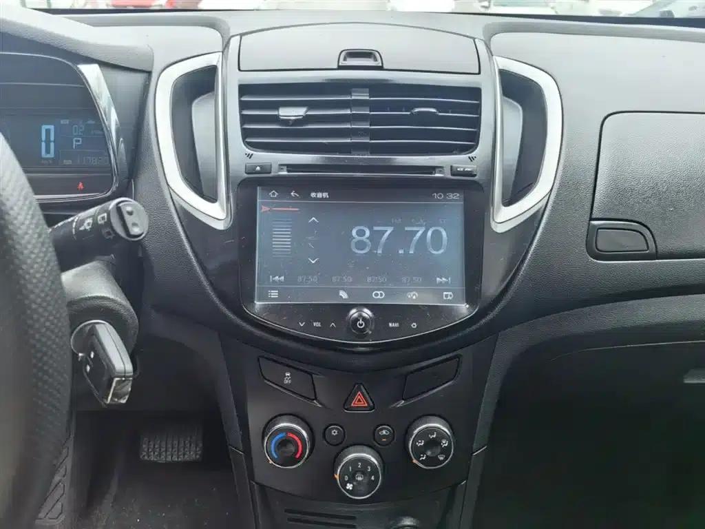 Chevrolet Trax 2014 1.4T Automatic 2WD Comfort Model — миниатюра 10