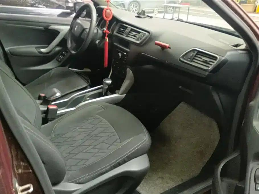 Citroën C3-XR 2015 1.6L Automatic Fashion Edition — миниатюра 8
