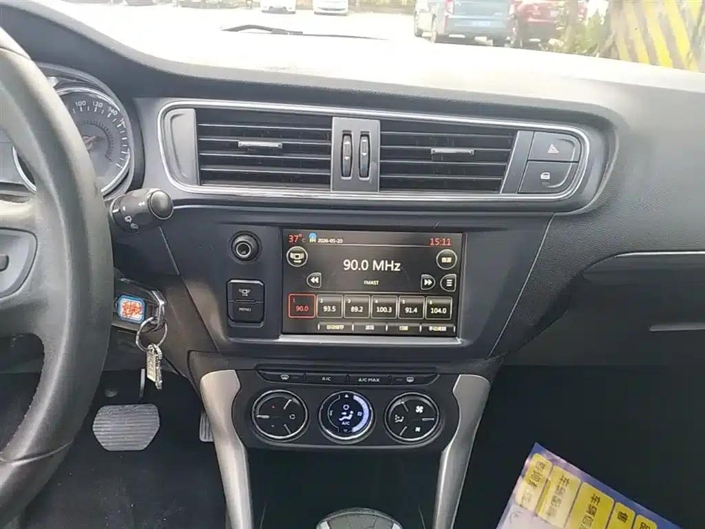 Citroën C3-XR 2015 1.6L Automatic Pioneer Edition — миниатюра 13