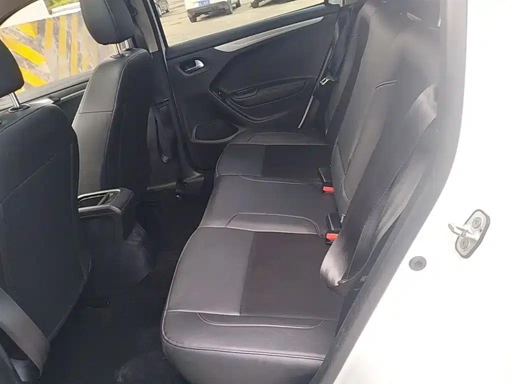 Citroën C3-XR 2015 1.6L Automatic Pioneer Edition — миниатюра 17