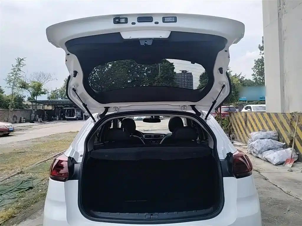 Citroën C3-XR 2015 1.6L Automatic Pioneer Edition — миниатюра 19