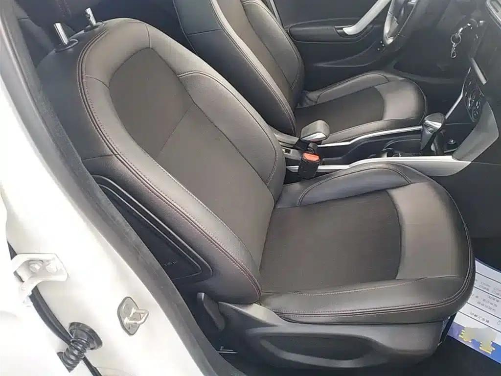 Citroën C3-XR 2015 1.6L Automatic Pioneer Edition — миниатюра 25