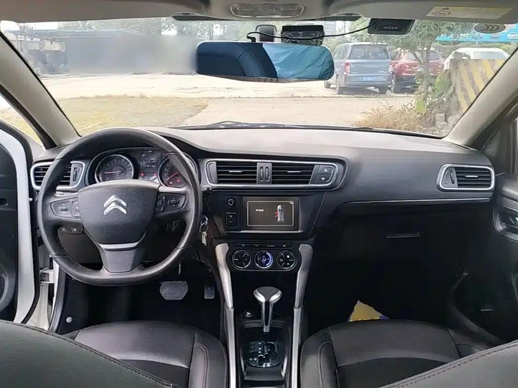 Citroën C3-XR 2015 1.6L Automatic Pioneer Edition — миниатюра 10