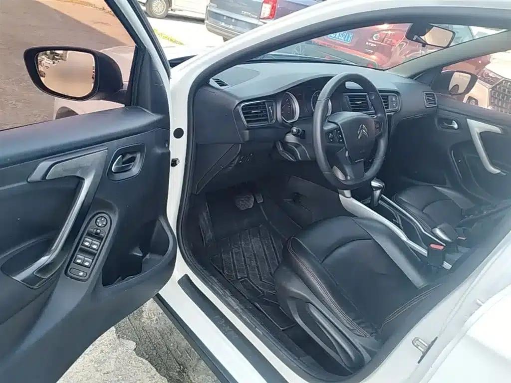 Citroën C3-XR 2018 1.6L Automatic Fashion Edition — миниатюра 16