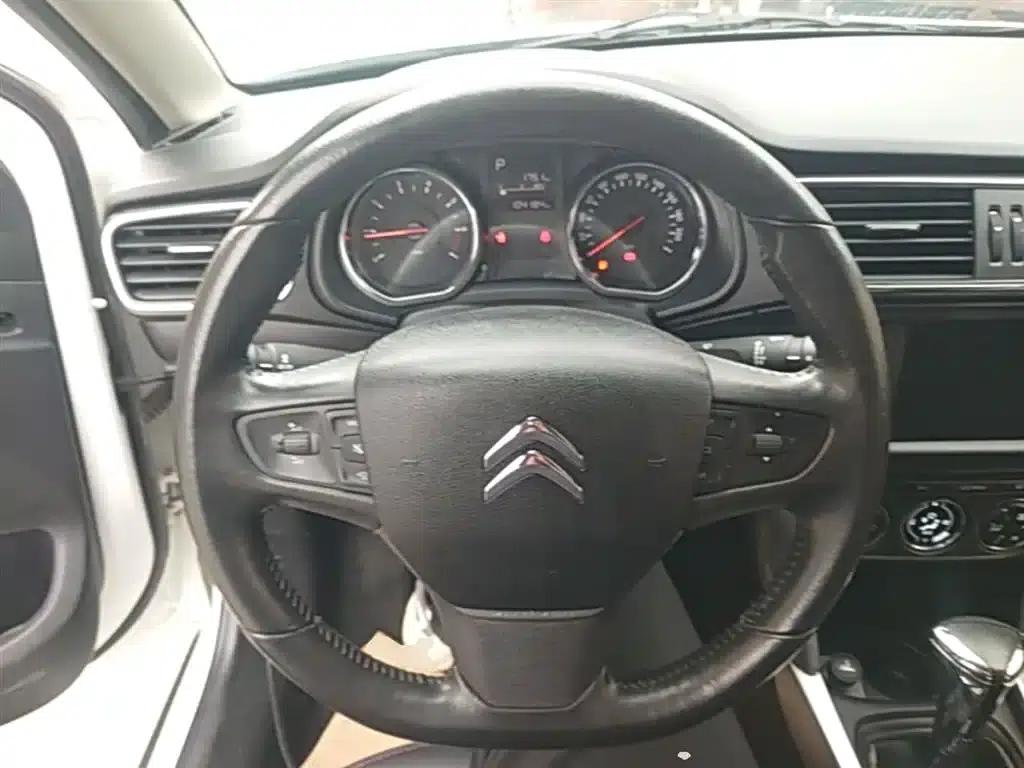 Citroën C3-XR 2015 1.6THP Automatic Pioneer Edition — миниатюра 11