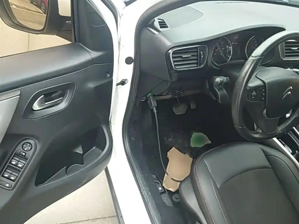 Citroën C3-XR 2015 1.6THP Automatic Pioneer Edition — миниатюра 16
