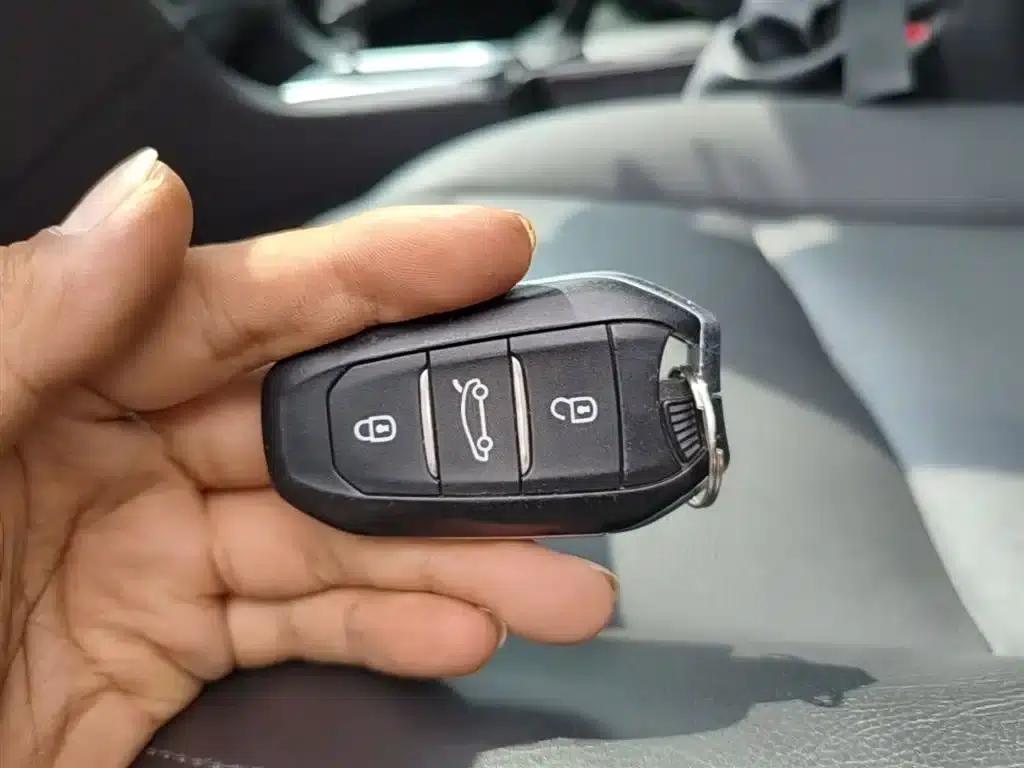 Citroën C4L 2015 1.6T Automatic Premium Edition — миниатюра 14