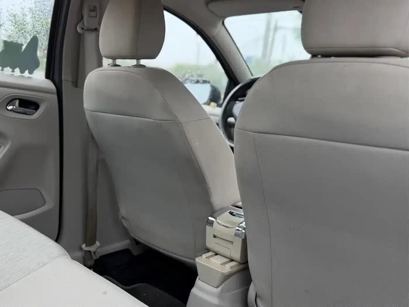 2014 Citroën Elysee 1.6L Manual Fashion Edition — миниатюра 5