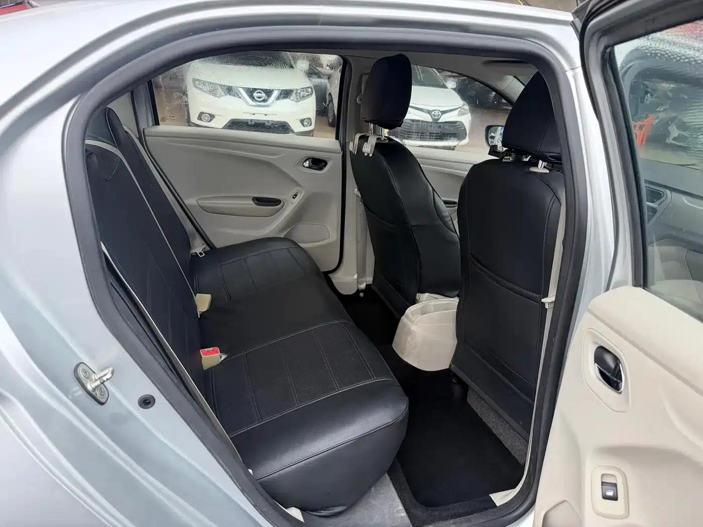 2014 Citroën Elysee 1.6L Automatic Fashion Edition — миниатюра 16
