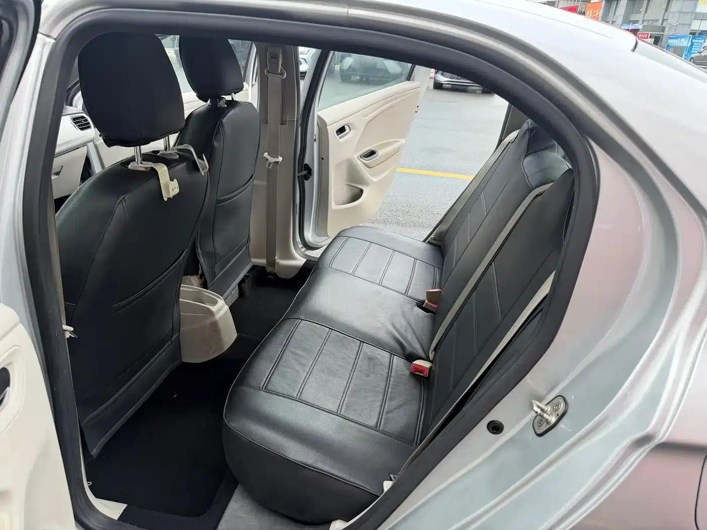 2014 Citroën Elysee 1.6L Automatic Fashion Edition — миниатюра 21