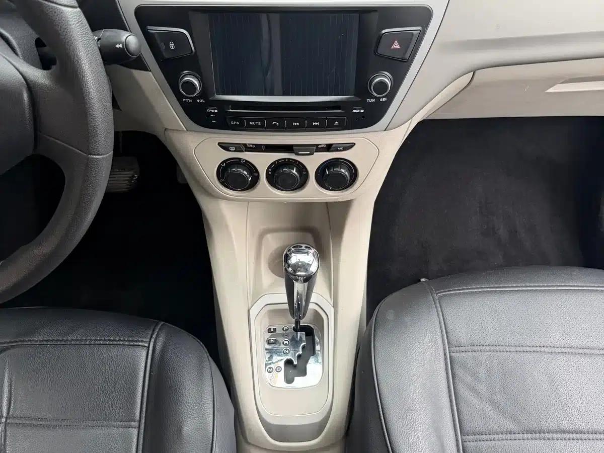 2014 Citroën Elysee 1.6L Automatic Fashion Edition — миниатюра 24