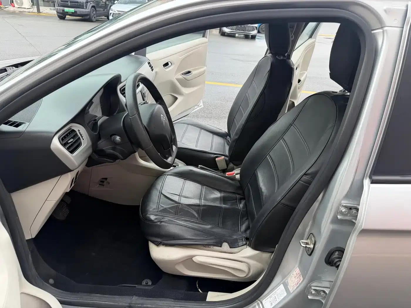 2014 Citroën Elysee 1.6L Automatic Fashion Edition — миниатюра 27