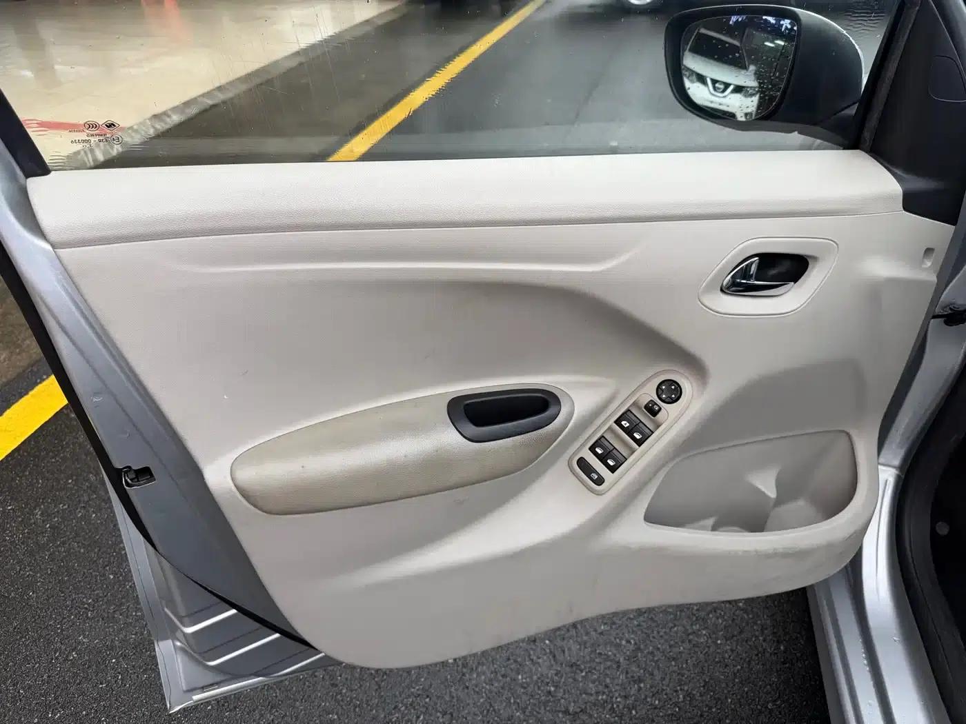 2014 Citroën Elysee 1.6L Automatic Fashion Edition — миниатюра 29