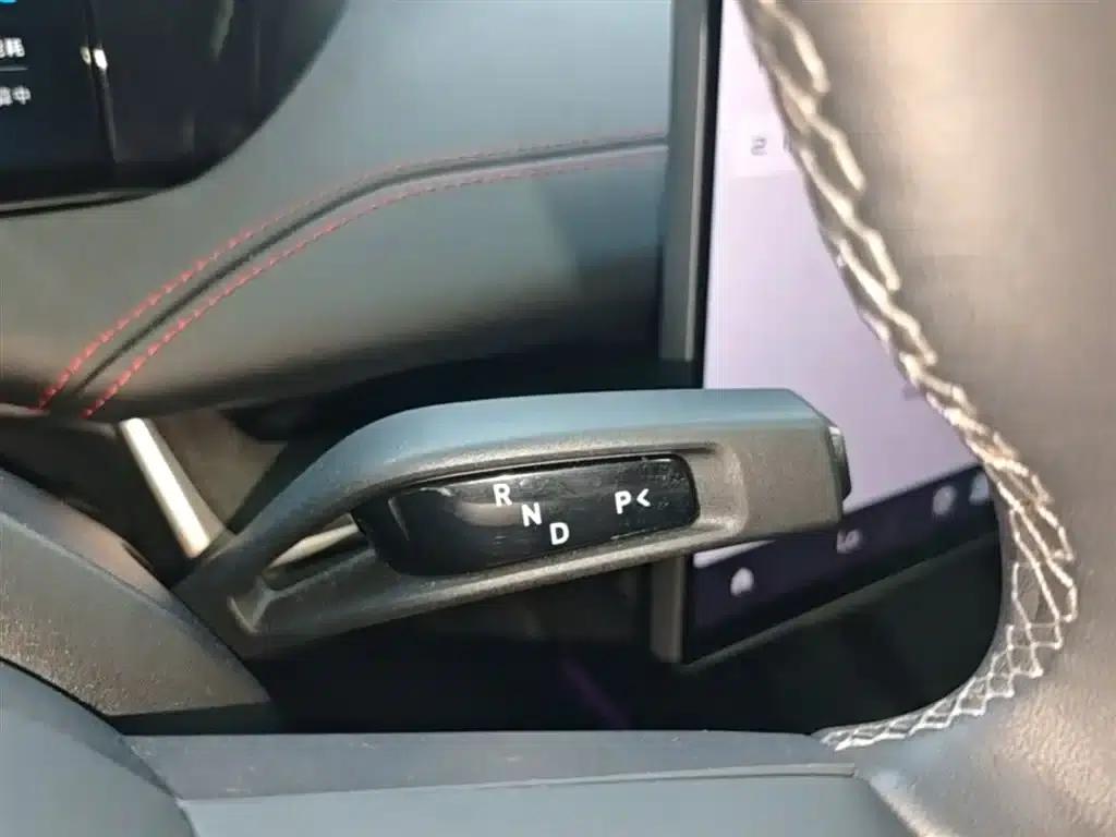 Xiaomi SU7 2024 Rear-Wheel Drive Long Range Advanced Intelligent Driving Pro Edition — миниатюра 14