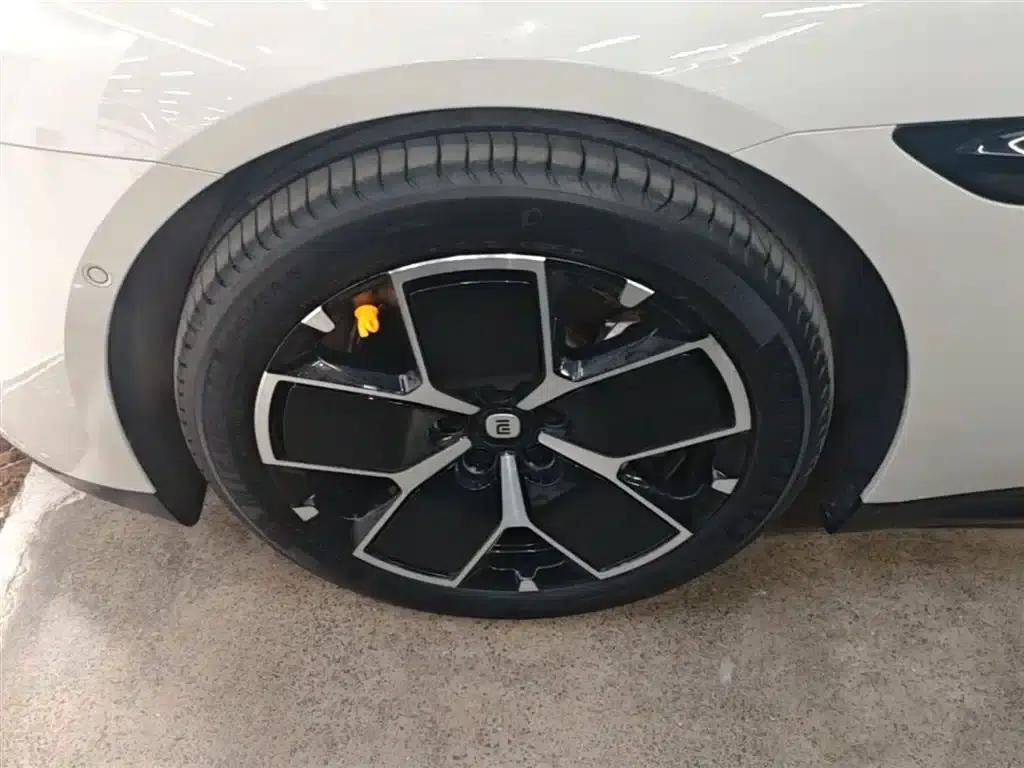 Xiaomi SU7 2024 Rear-Wheel Drive Long Range Advanced Intelligent Driving Pro Edition — миниатюра 23