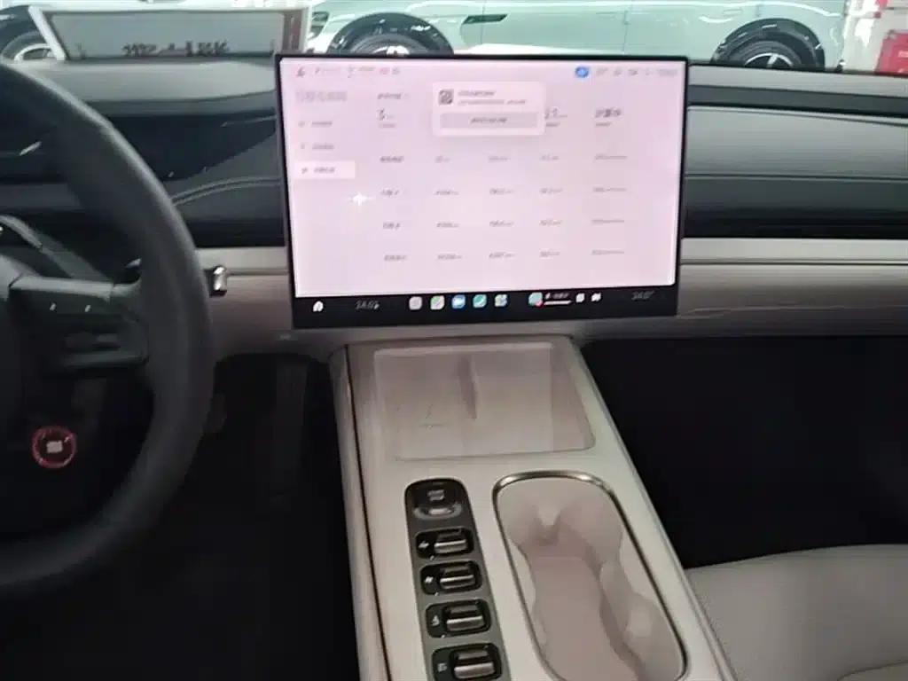 Xiaomi SU7 2024 Rear-Wheel Drive Long Range Advanced Intelligent Driving Pro Edition — миниатюра 13