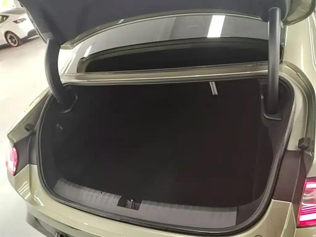 Xiaomi SU7 2024 Rear-Wheel Drive Long Range Advanced Intelligent Driving Pro Edition — миниатюра 19