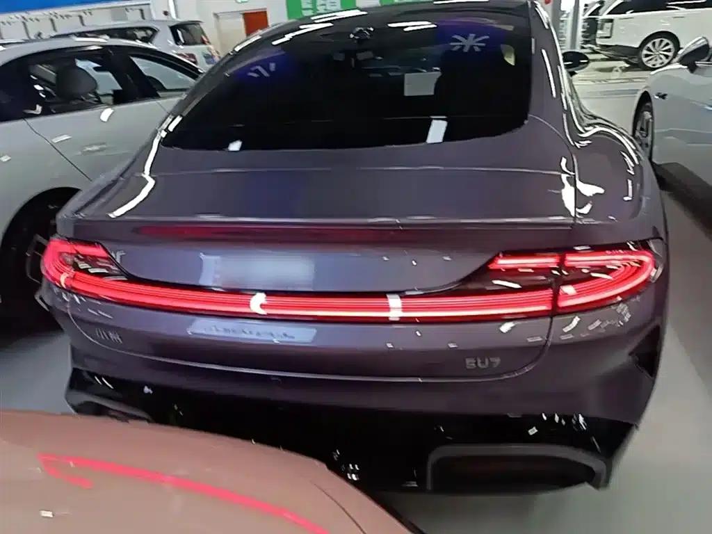 Xiaomi SU7 2024 Rear-Wheel Drive Long-Range Smart Driving Edition — миниатюра 6