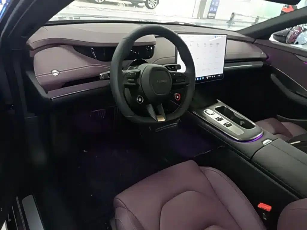 Xiaomi SU7 2024 Rear-Wheel Drive Long-Range Smart Driving Edition — миниатюра 10