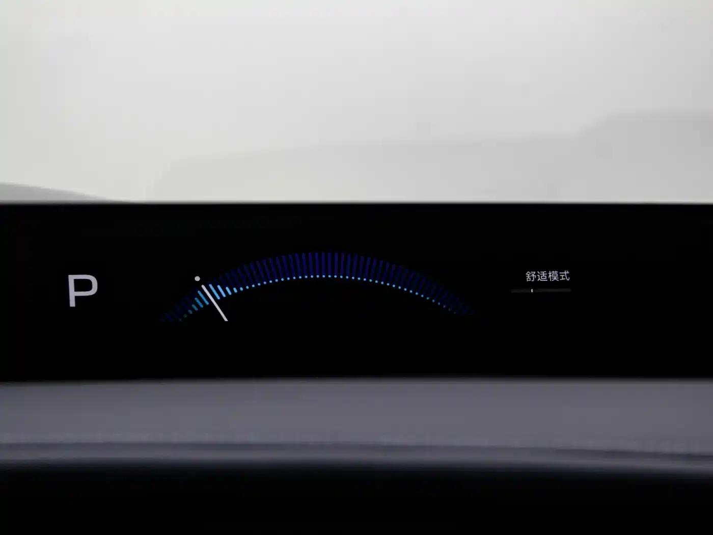 Xiaomi YU7 2025 Model - Long Battery Life Rear-Wheel Drive Edition — миниатюра 18