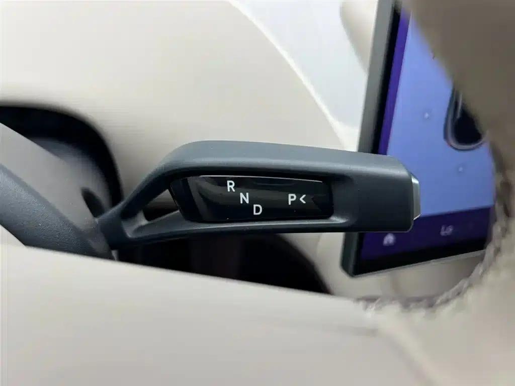 Xiaomi YU7 2025 Ultra-Long Battery Life All-Wheel Drive Pro Edition — миниатюра 13
