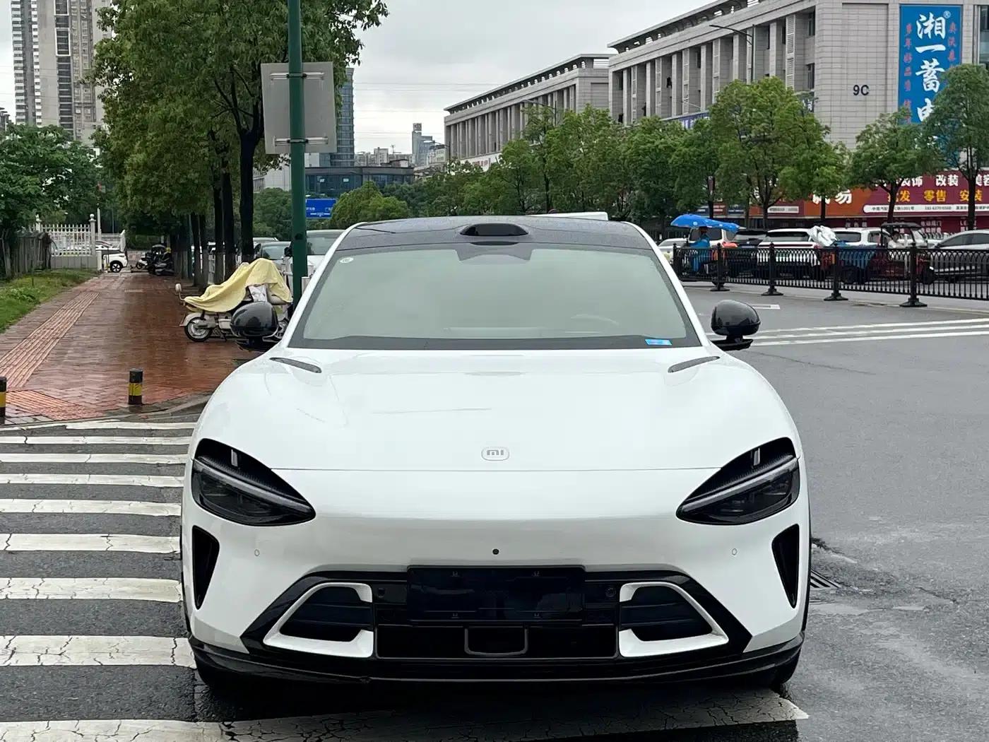Xiaomi YU7 2025 Model: Long Battery Life, High-Performance All-Wheel Drive Max Edition — миниатюра 3