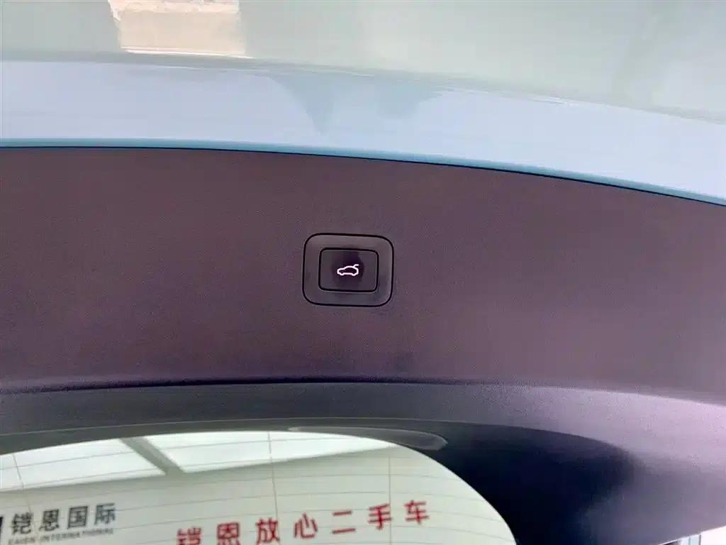 Xiaomi YU7 2025 Model: Long Battery Life, High-Performance All-Wheel Drive Max Edition — миниатюра 9