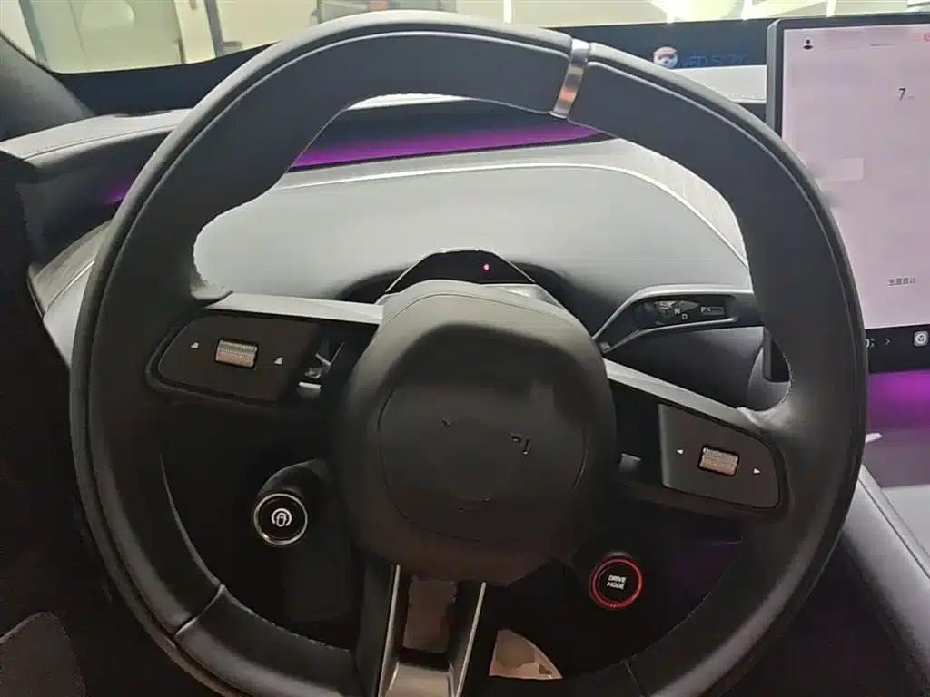 Xiaomi YU7 2025 Model - Long Battery Life Rear-Wheel Drive Edition — миниатюра 11