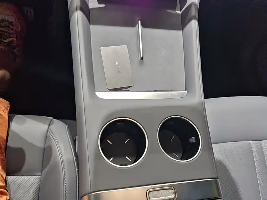Xiaomi YU7 2025 Model - Long Battery Life Rear-Wheel Drive Edition — миниатюра 14