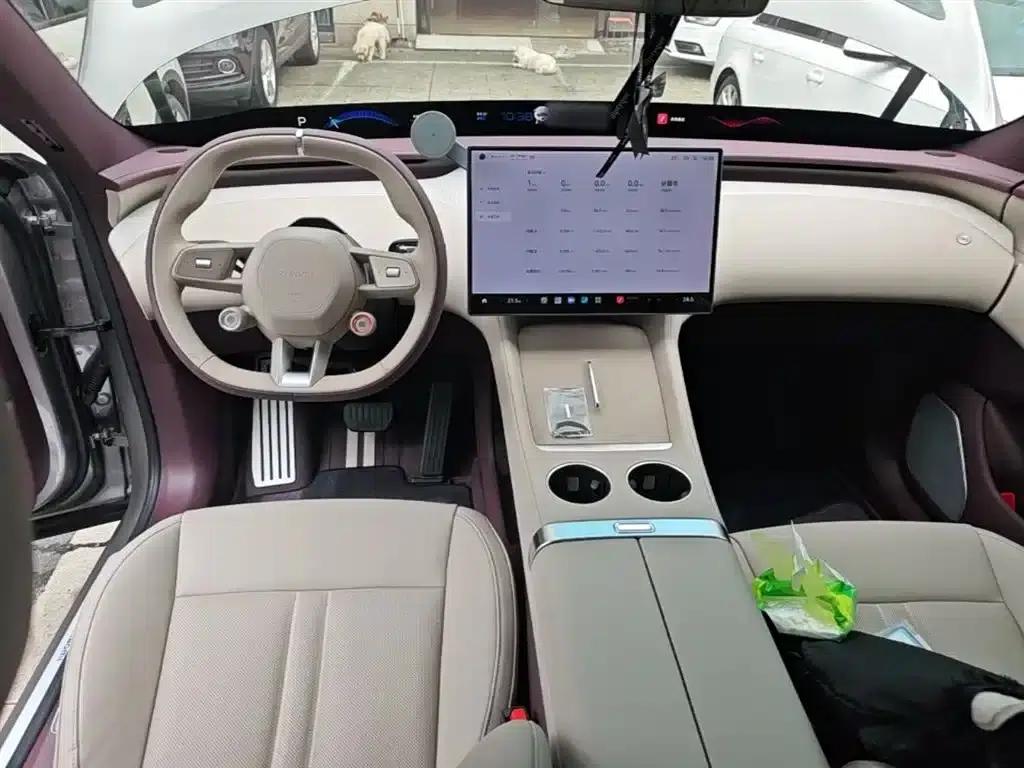 Xiaomi YU7 2025 Model - Long Battery Life Rear-Wheel Drive Edition — миниатюра 10