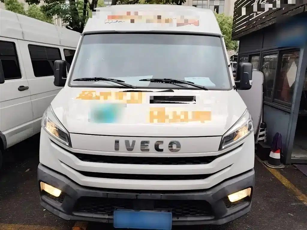 Iveco DeYi 2025 2.5T A37M1 Multipurpose Passenger Vehicle, Mid-Wheelbase, Mid-Roof, Dual Tires — миниатюра 3