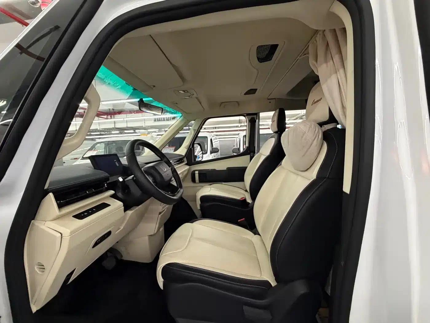 2024 Long Range Super VAN, Short Wheelbase, Mid-Roof, 66kWh — миниатюра 8