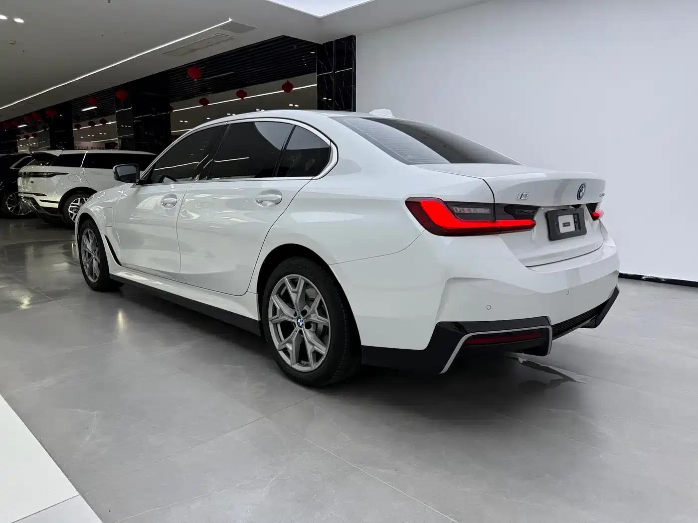 BMW i3 2025 eDrive 35 L — миниатюра 5