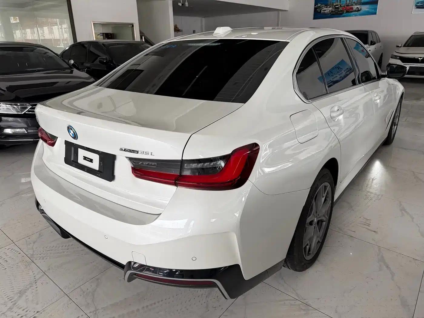 BMW i3 2025 eDrive 35 L — миниатюра 9
