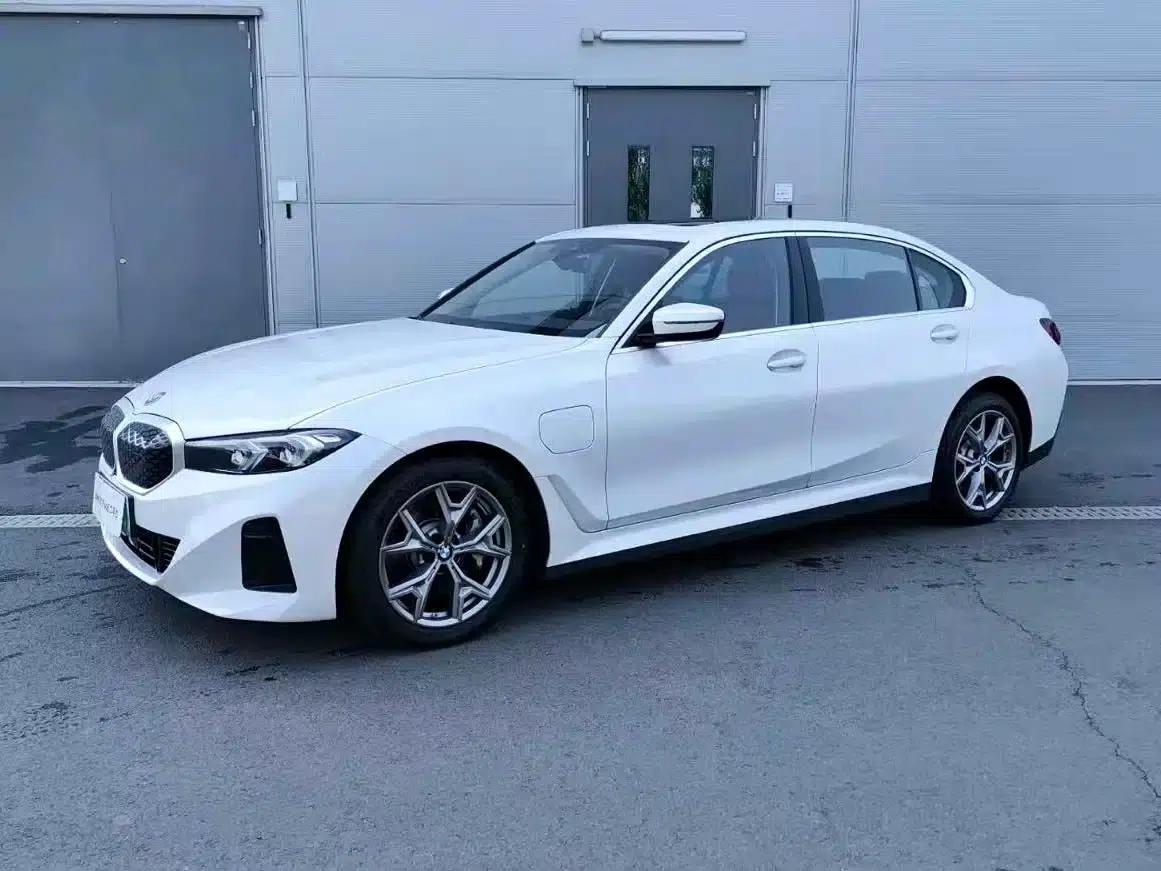 BMW i3 2025 eDrive 35 L — миниатюра 1