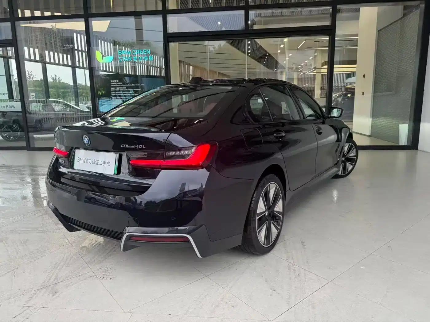 BMW i3 2025 eDrive 40 L Shadow Sport Package — миниатюра 8