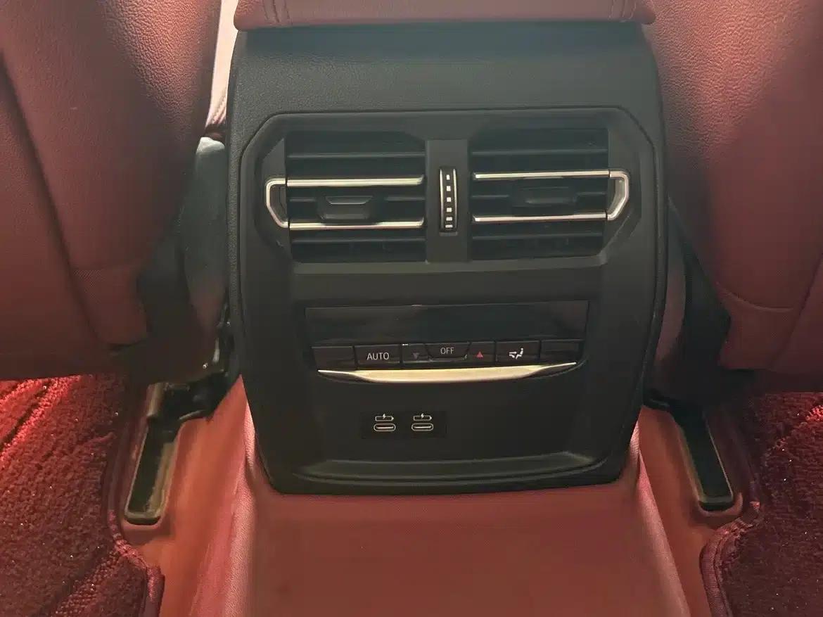 BMW i3 2022 eDrive 35L — миниатюра 11