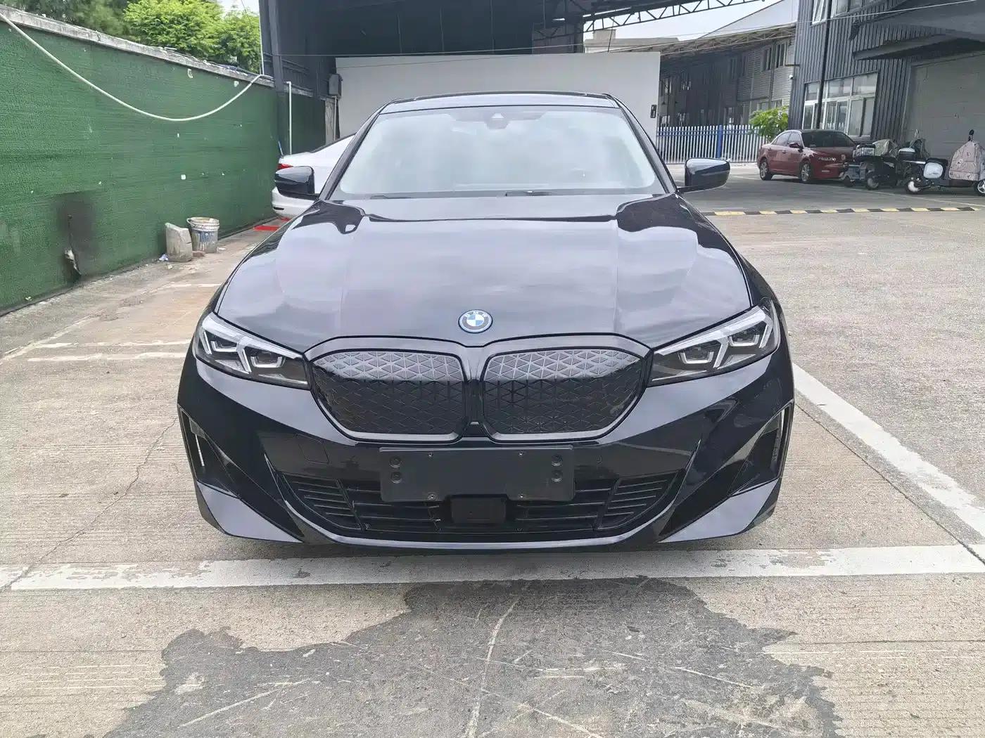 BMW i3 2024 eDrive 35L — миниатюра 2