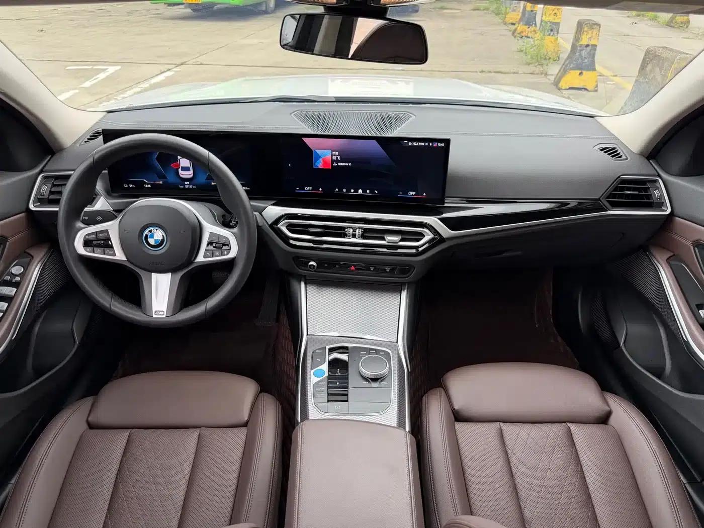 BMW i3 2024 eDrive 40 L Shadow Edition — миниатюра 5