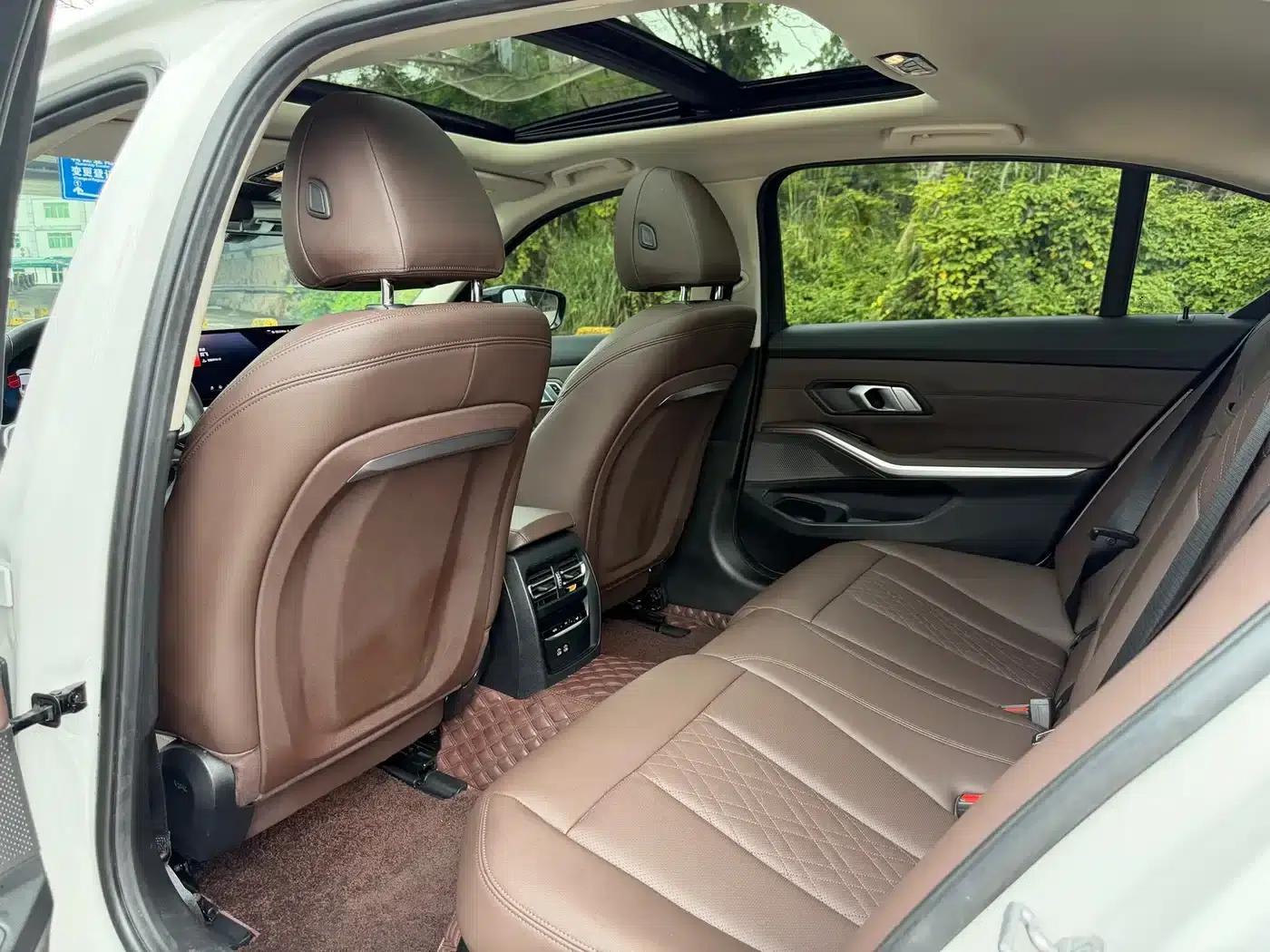 BMW i3 2024 eDrive 40 L Shadow Edition — миниатюра 6