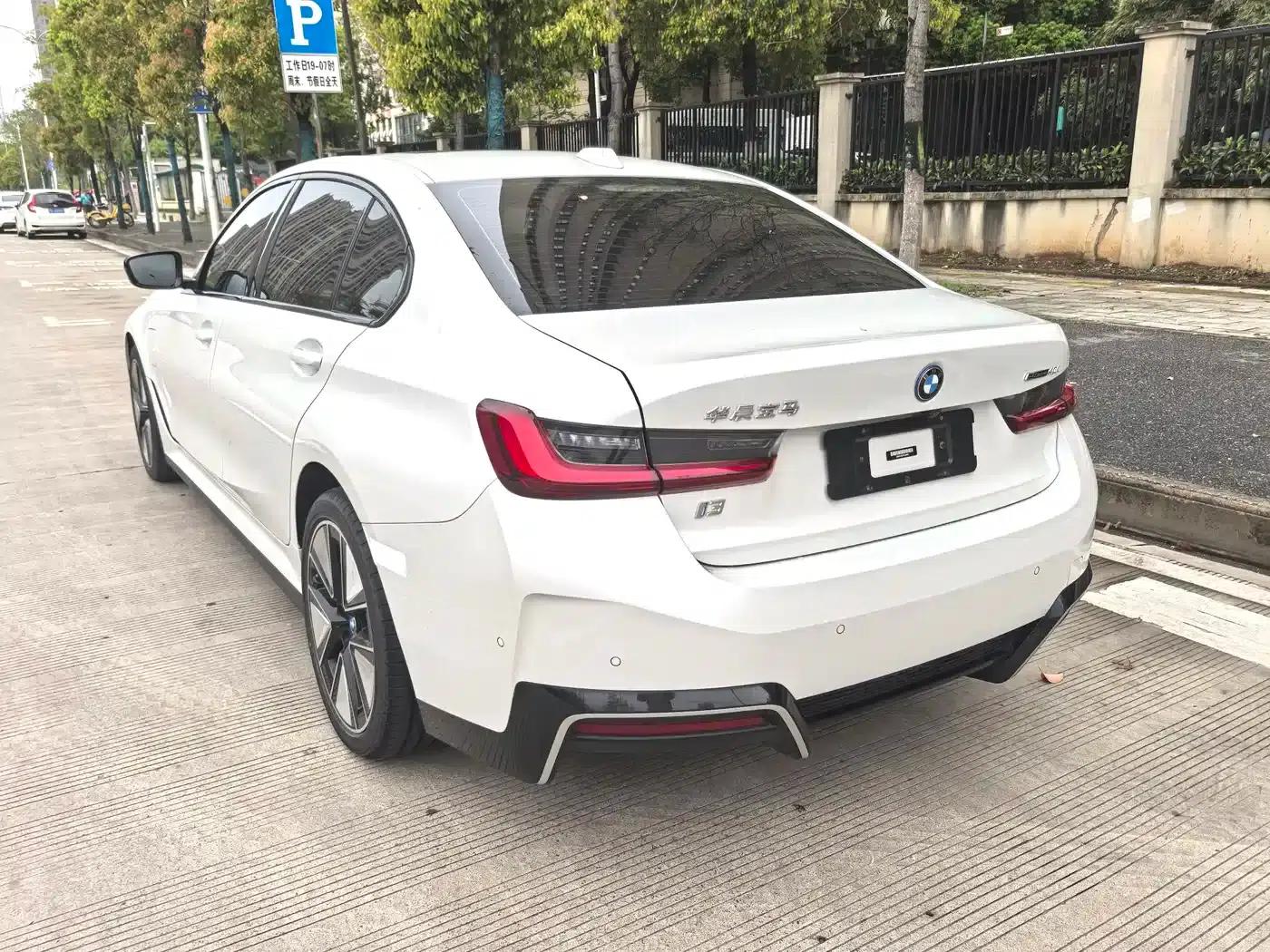 BMW i3 2024 eDrive 40 L Shadow Sport Package — миниатюра 7