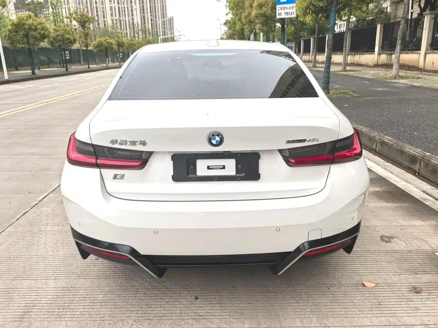 BMW i3 2024 eDrive 40 L Shadow Sport Package — миниатюра 8