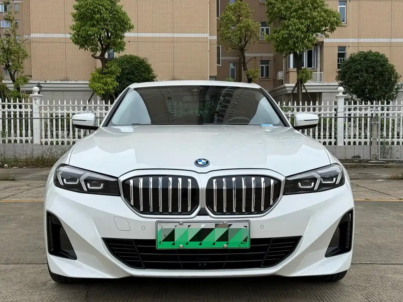 BMW i3 2024 eDrive 35L — миниатюра 2