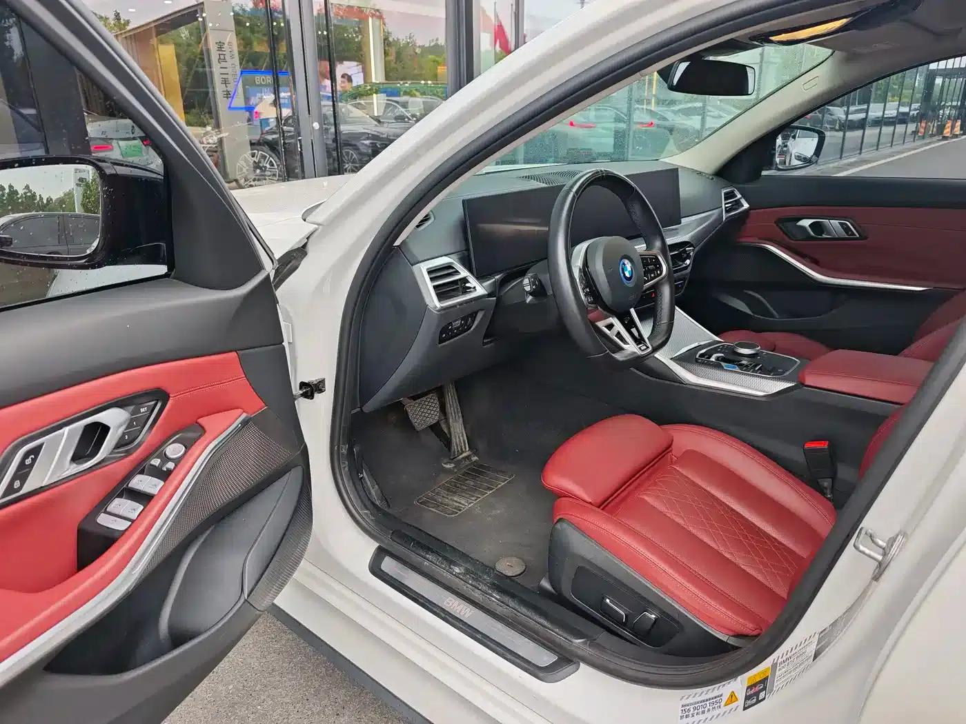 BMW i3 2025 eDrive 40 L Shadow Edition — миниатюра 4